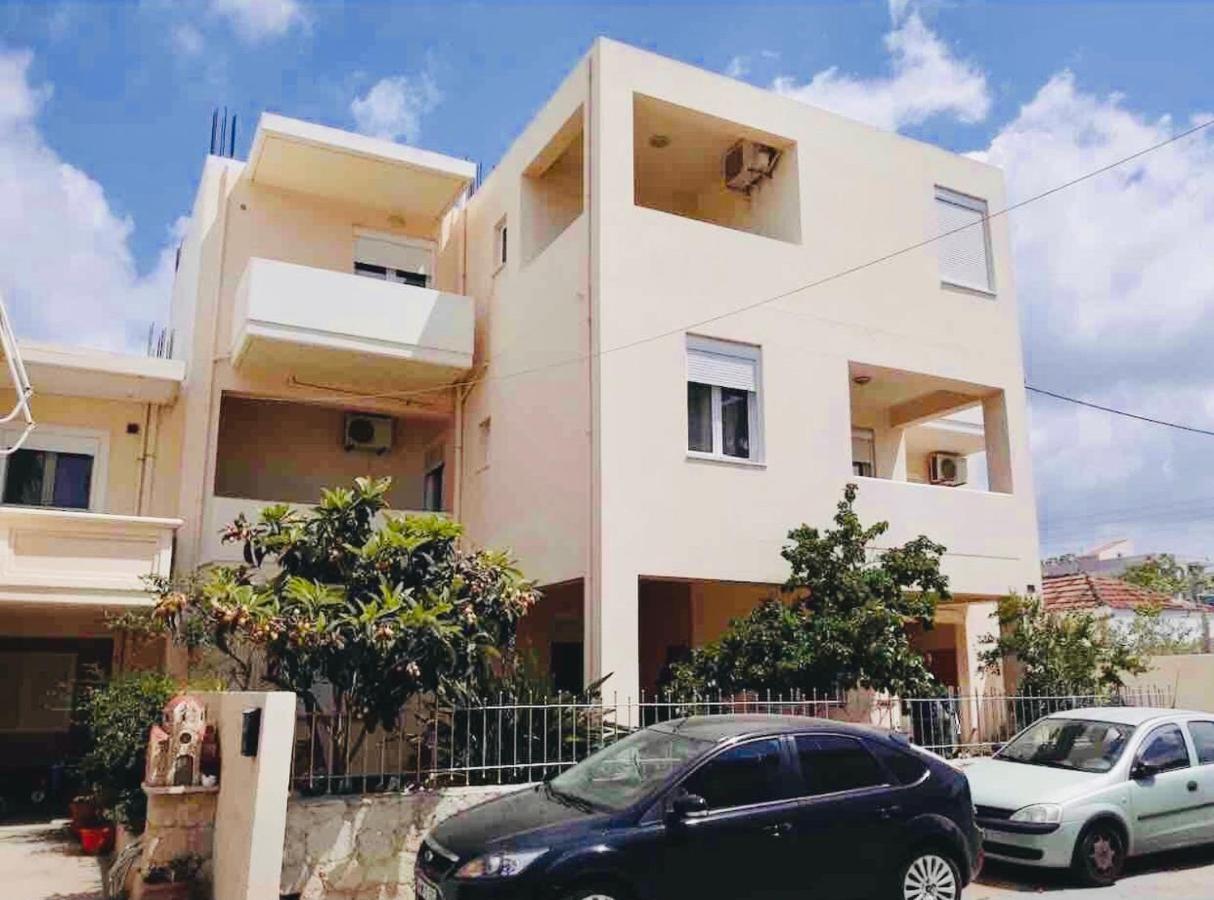 Beachfront Lux & Gym 4 * Khania