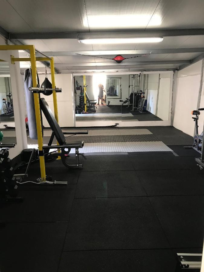 Apartament Beachfront Lux & Gym 4 *
