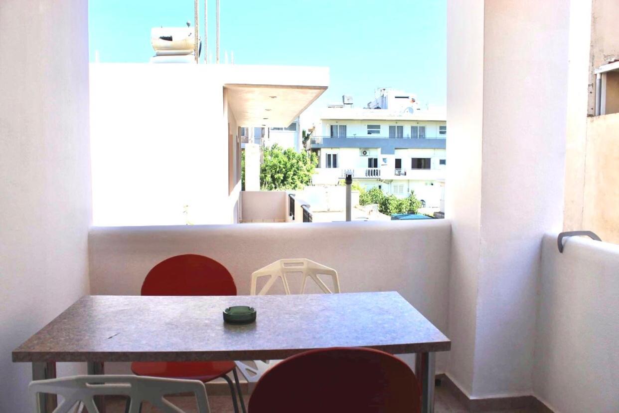 Beachfront Lux & Gym 4 Apartament
